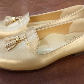 年中履けます。