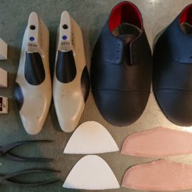 靴の材料や道具